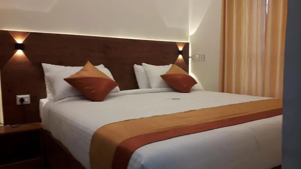Villa Munnar Private 3Bhk, 3 Rooms Cottage - Hall, Dining Room, 3 Bedroom Delux With Parking